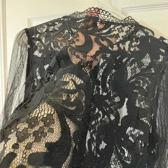 Peach blouse coverlet zipper black lace puff half sleeves sexy fun like new - Picture 5 of 13